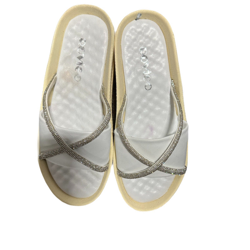 Women sandals