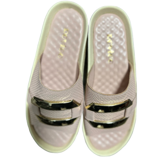 Women sandals